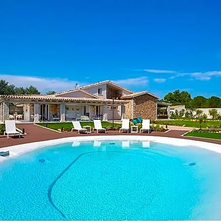 Bed & Breakfast Destino Di Nora Pula